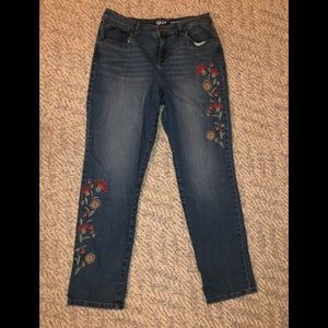 Floral boyfriend jeans